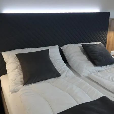Riviera 511 شقة ليبنو ناد فلتافو